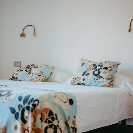 Hostal Restaurant Mussons Vins Poboleda Luaran gambar